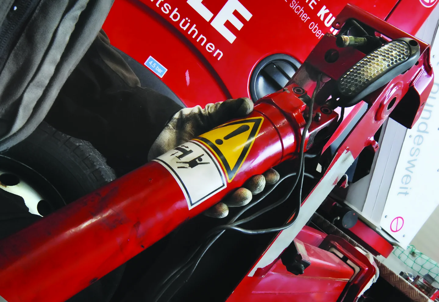 Nahaufnahme Ausschnitt eines Fahrzeugs.